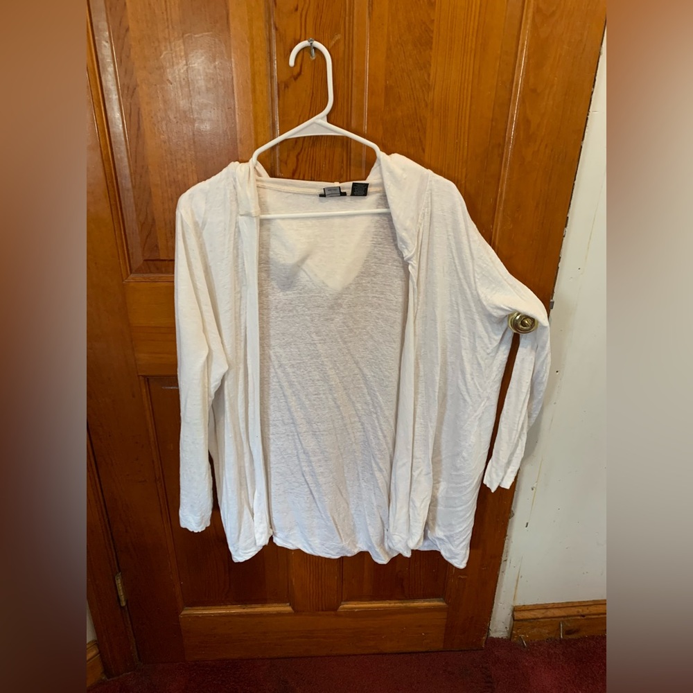 Women’s all white shall/ beach coverup. Light weight w/ hood size 2X.